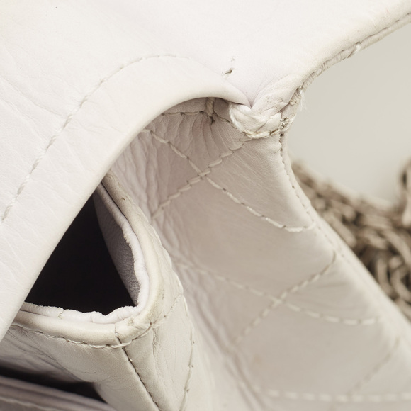 CHANEL White Quilted Aged Leather Reissue 2.55 Classic 227 Flap Bag - Picture 7 of 12